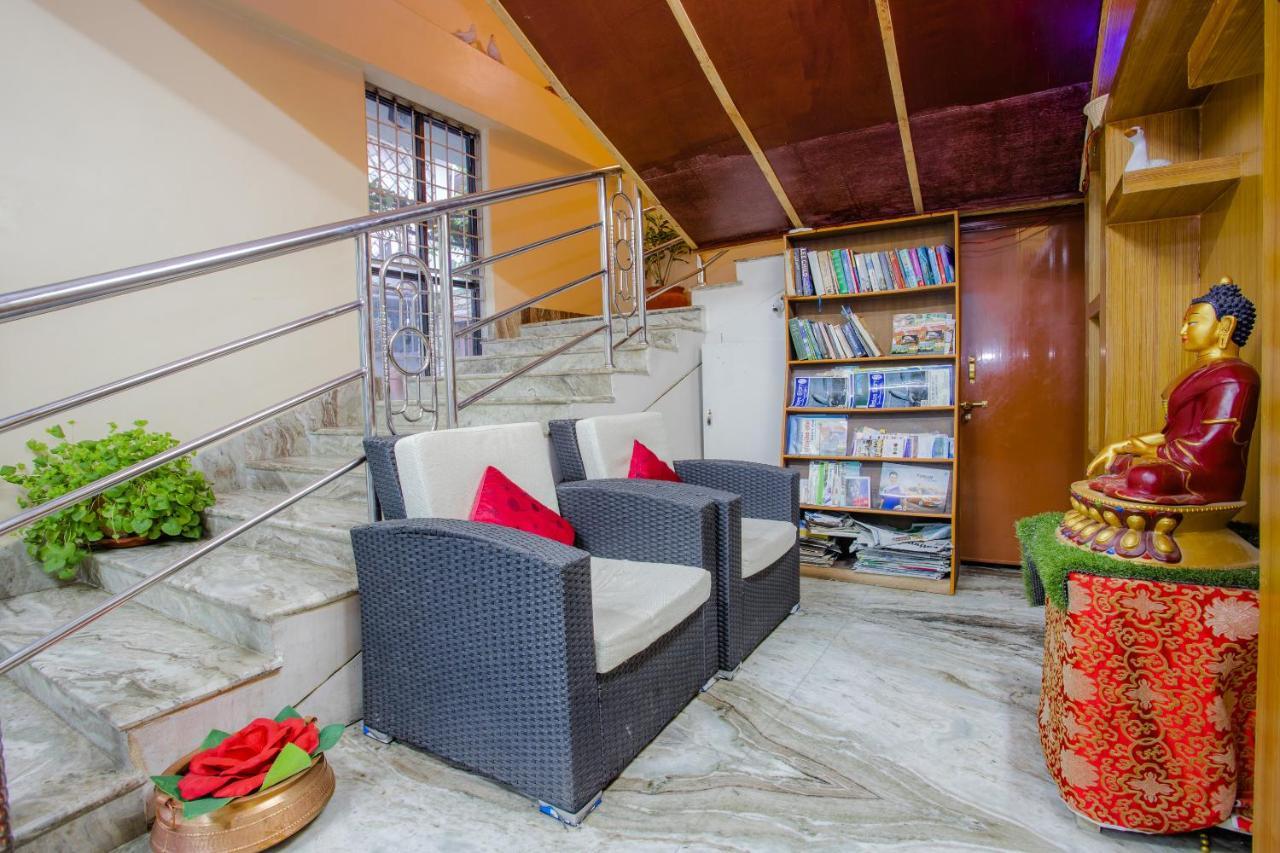 Silver Sky Hotel Pokhara Exterior photo