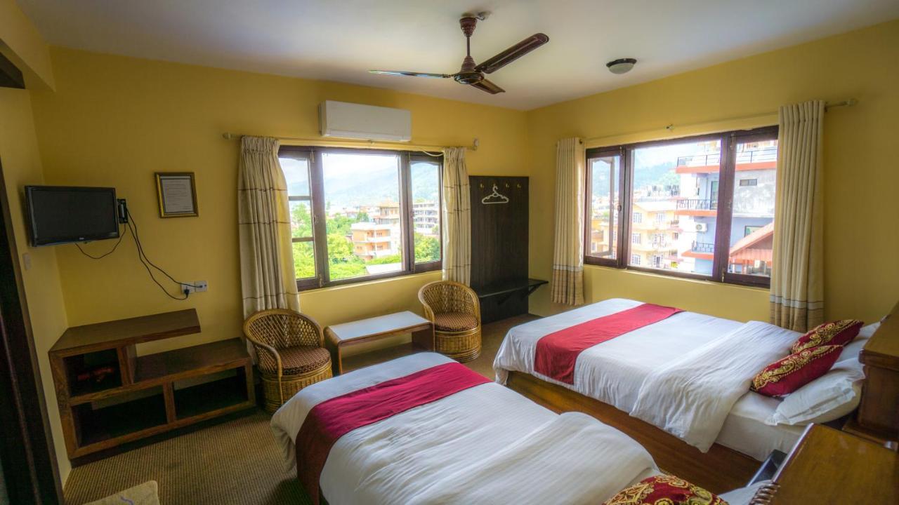 Silver Sky Hotel Pokhara Exterior photo
