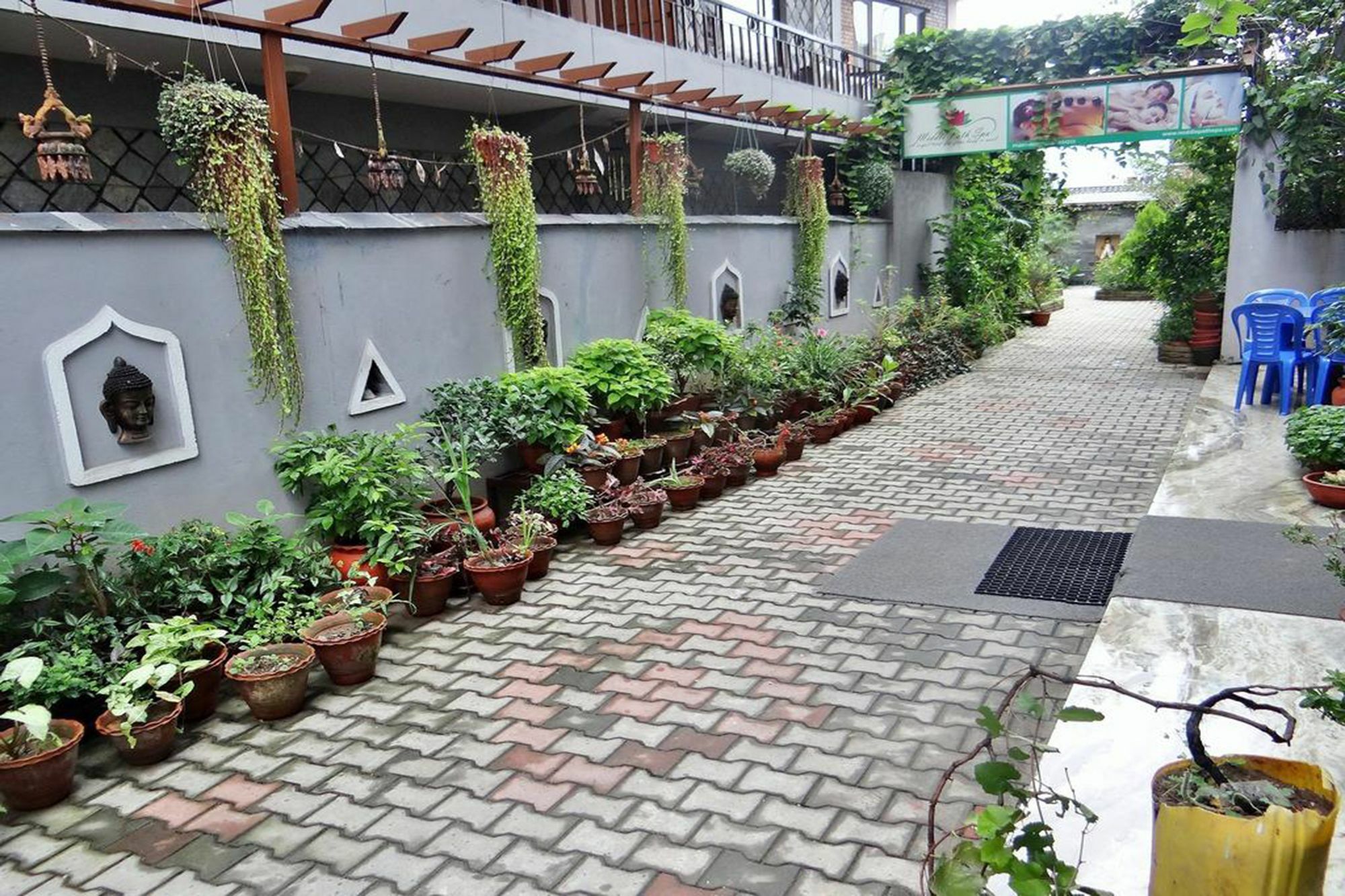 Silver Sky Hotel Pokhara Exterior photo